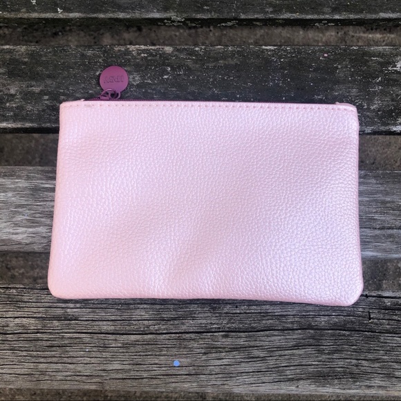 Ipsy - Pink Makeup Bag - Picture 4 of 7